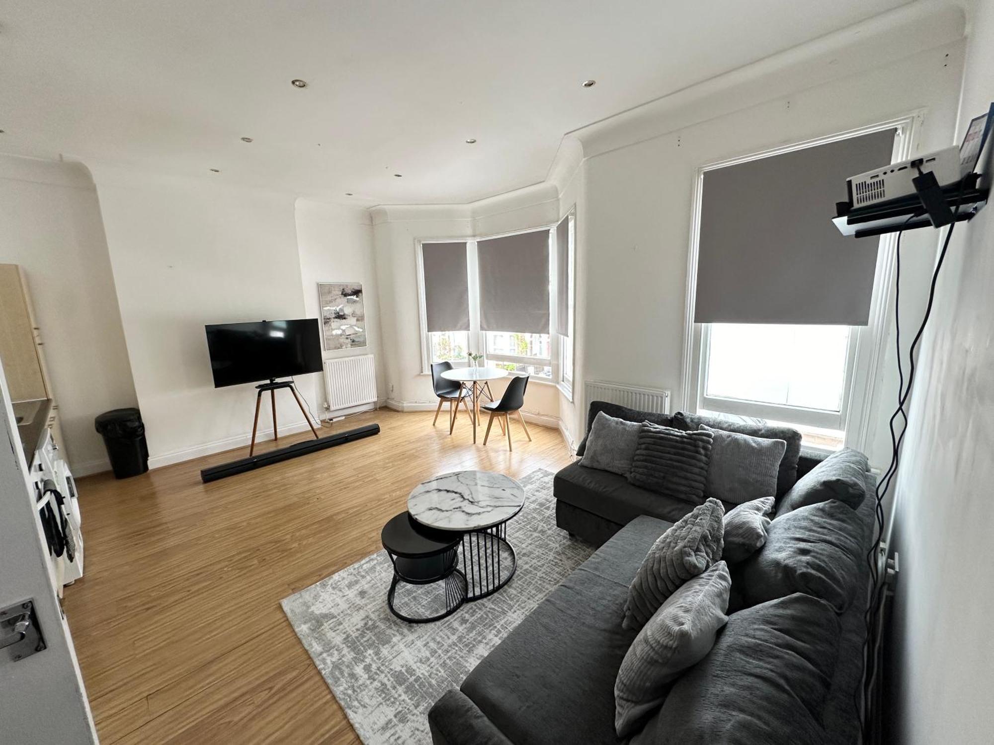 Spacious 2 Bed Flat In London Bagian luar foto